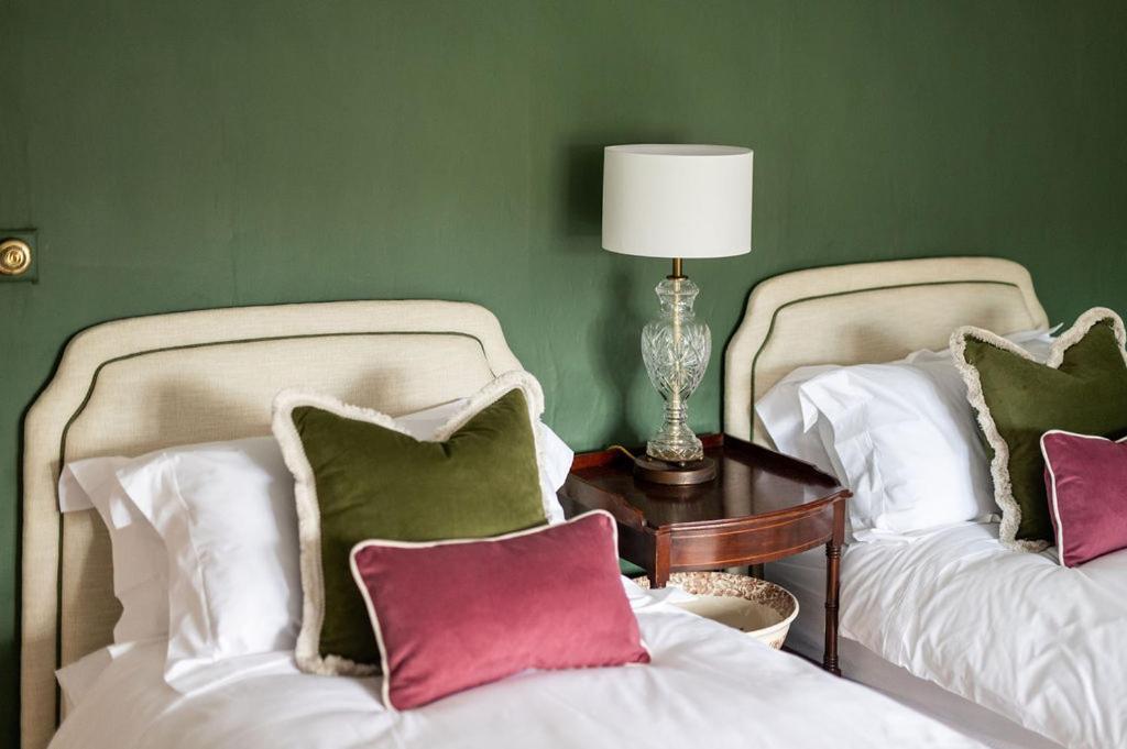Bed and Breakfast Martin Arms Colston Bassett Экстерьер фото